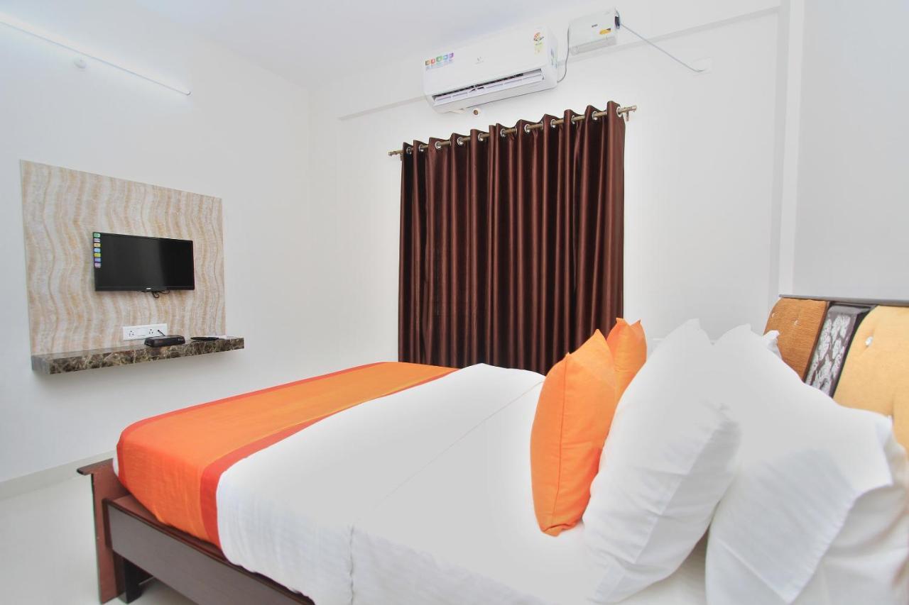 Oyo 12033 Hotel Royal Residence Bangalore Exteriör bild
