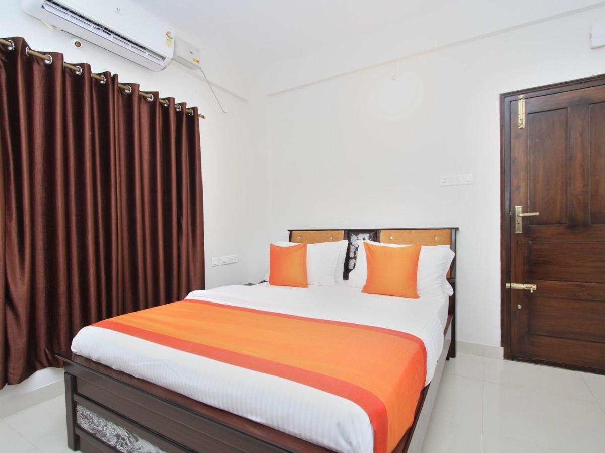 Oyo 12033 Hotel Royal Residence Bangalore Exteriör bild