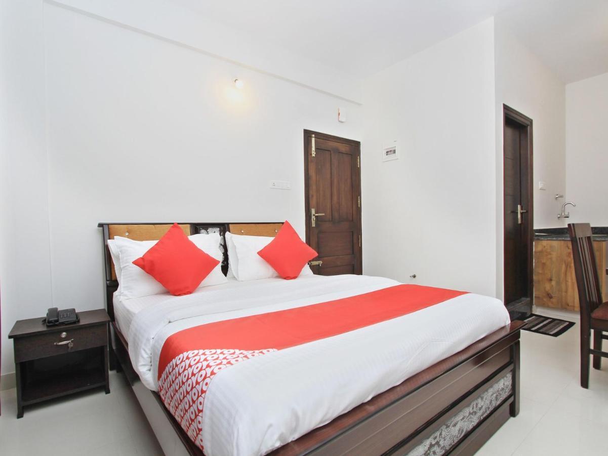 Oyo 12033 Hotel Royal Residence Bangalore Exteriör bild